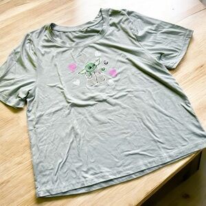 Baby Yoda Short Sleeve T-shirt in Light Mint, L